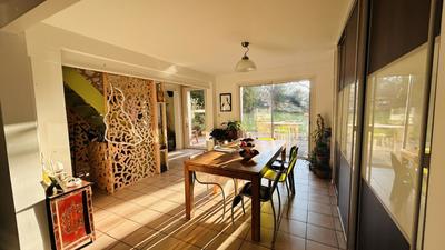 Maison ancienne - 219 m² - 8 pièces