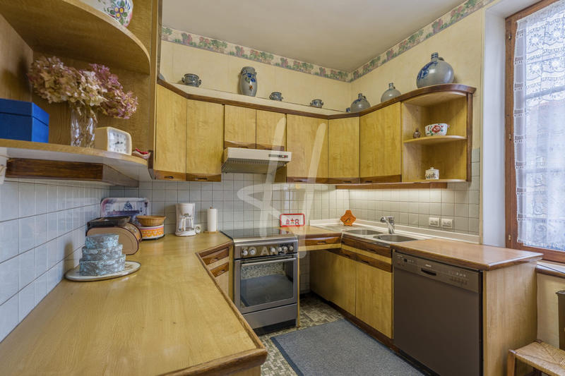 Maison - 226 m² - 7 pièces