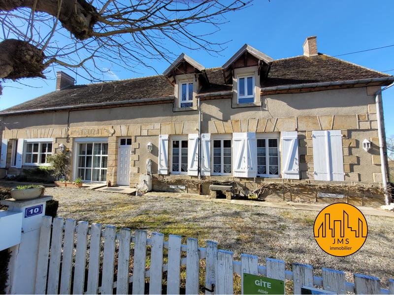 Maison - 275 m² - 11 pièces