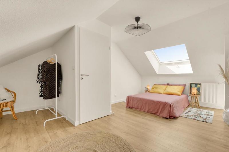 Maison - 92 m² - 4 pièces