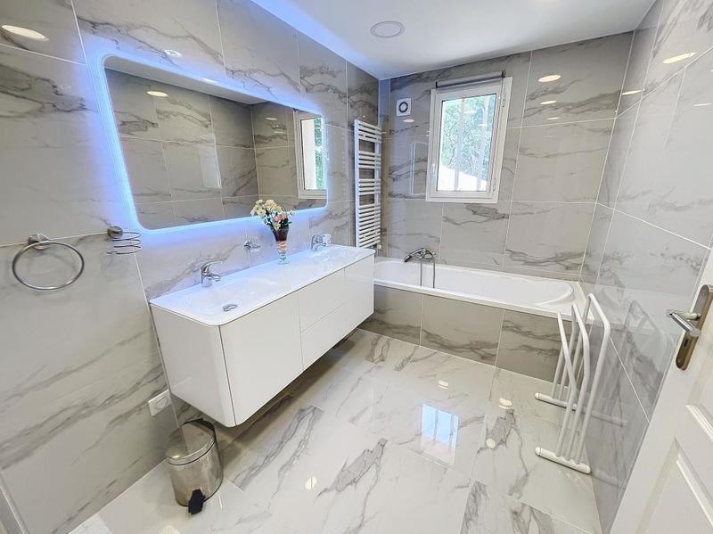 Maison - 226 m² - 4 pièces