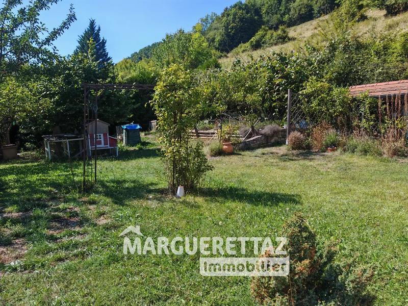 Maison - 225 m² - 8 pièces