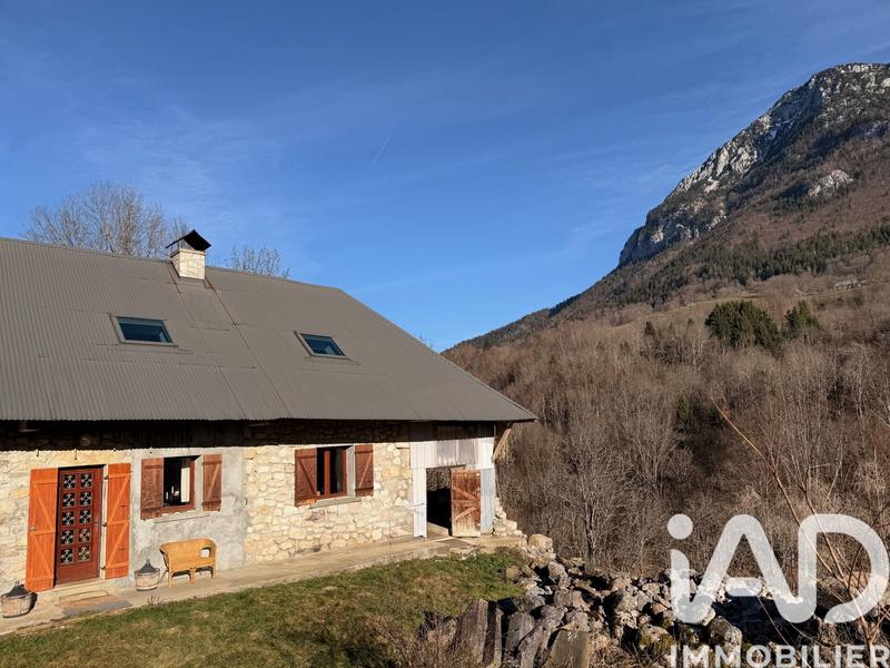 Maison - 128 m² - 4 pièces