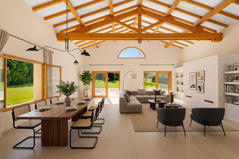 Maison - 337 m² - 5 pièces