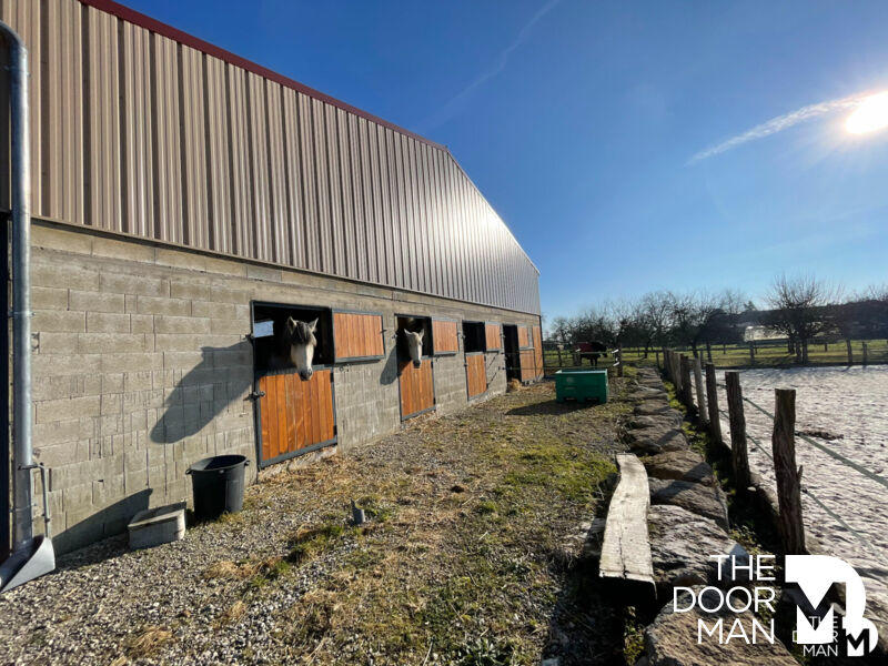 Ferme - 500 m² - 2 pièces