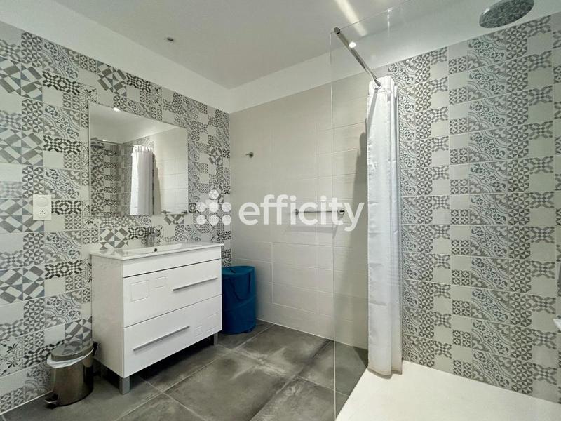 Maison - 137 m² - 7 pièces