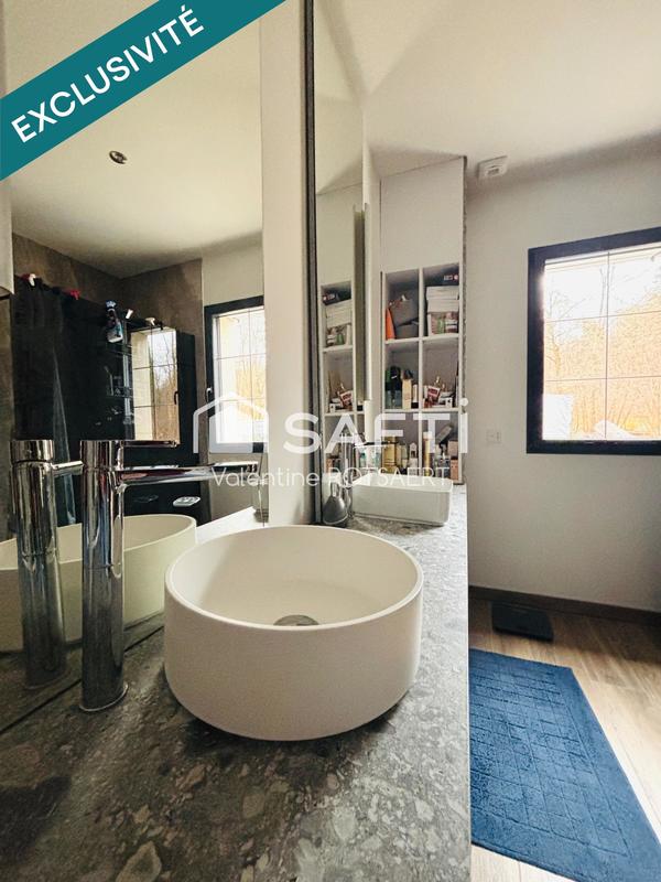 Maison - 293 m² - 10 pièces