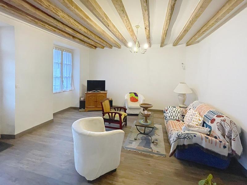 Maison - 250 m² - 8 pièces