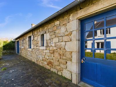 Maison traditionnelle - 108 m² - 4 pièces