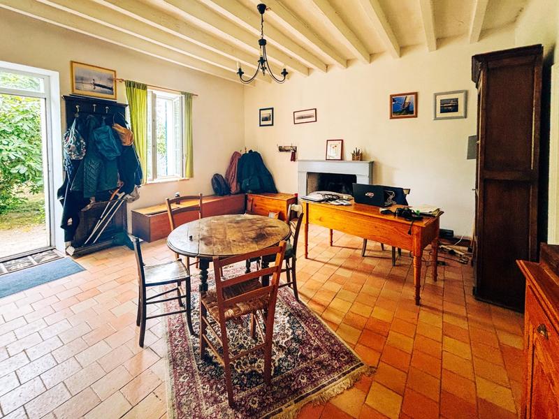 Maison - 300 m² - 13 pièces