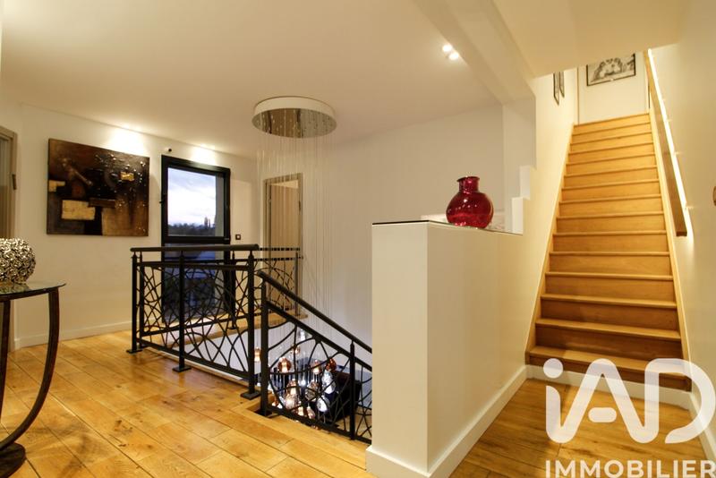 Maison - 434 m² - 9 pièces