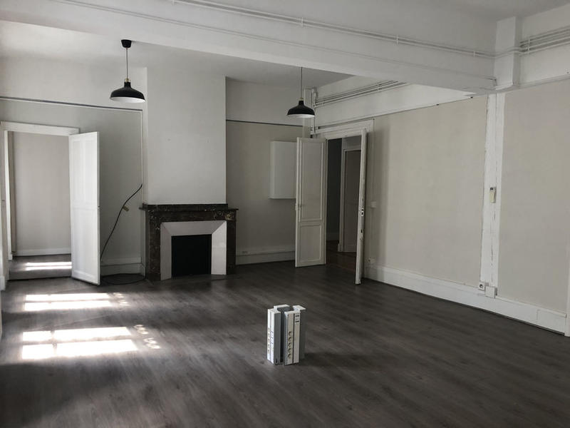 Bureau - 191 m² - 6 pièces