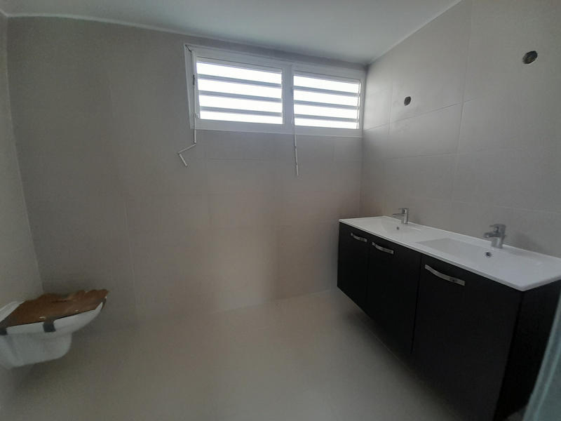 Appartement - 99 m² - 4 pièces