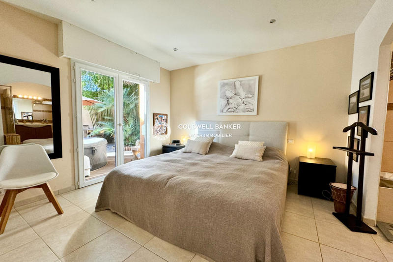 Maison - 180 m² - 6 pièces