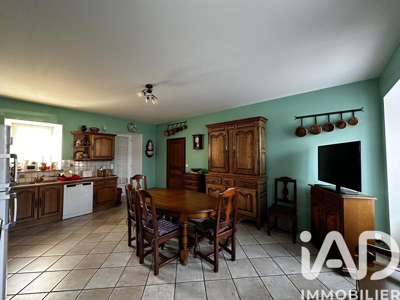 Maison - 202 m² - 6 pièces