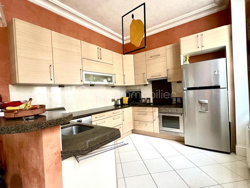 Maison bourgeoise - 200 m² - 7 pièces