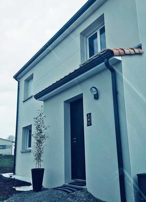 Maison - 90 m² - 5 pièces