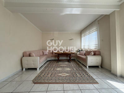 Maison - 172 m² - 10 pièces