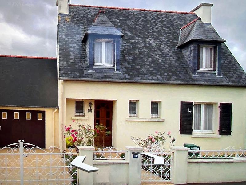 Maison traditionnelle - 90 m² - 4 pièces