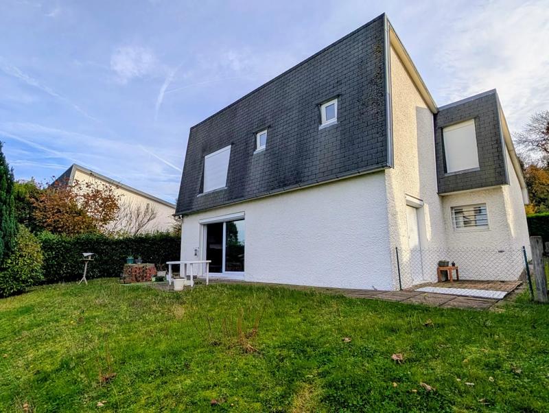 Maison - 143 m² - 6 pièces