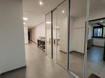 Bureau - 110 m² - 4 pièces