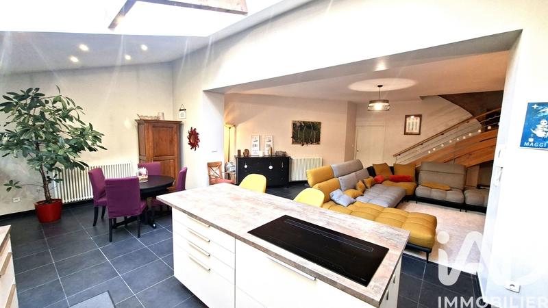 Maison de maîtres - 200 m² - 6 pièces