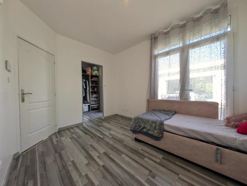 Maison - 196 m² - 6 pièces