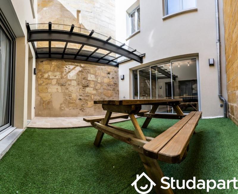 Chambre - 14 m² - 1 pièce