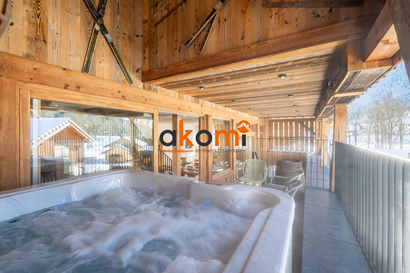 Appartement - 188 m² - 7 pièces