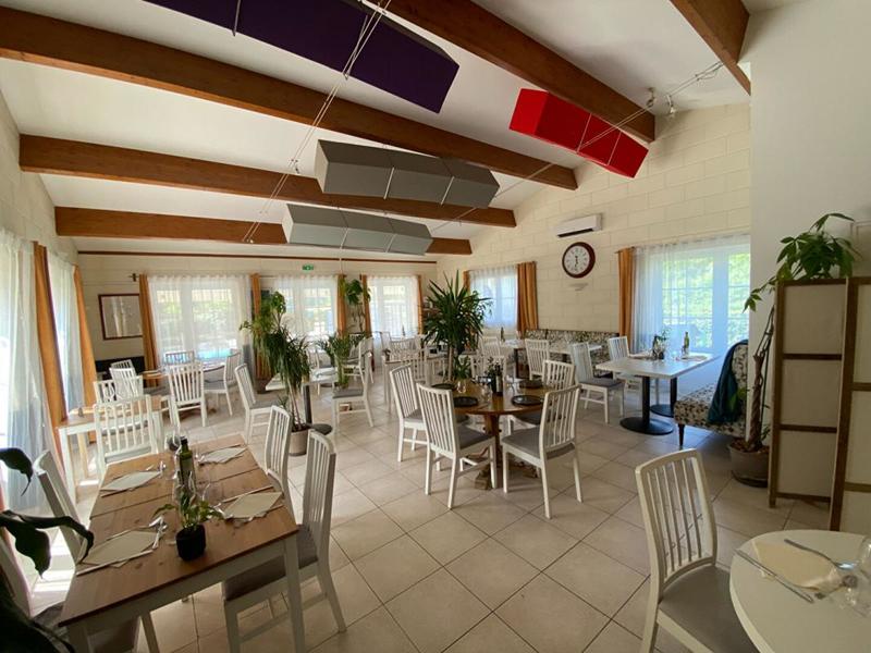 Maison - 420 m² - 10 pièces