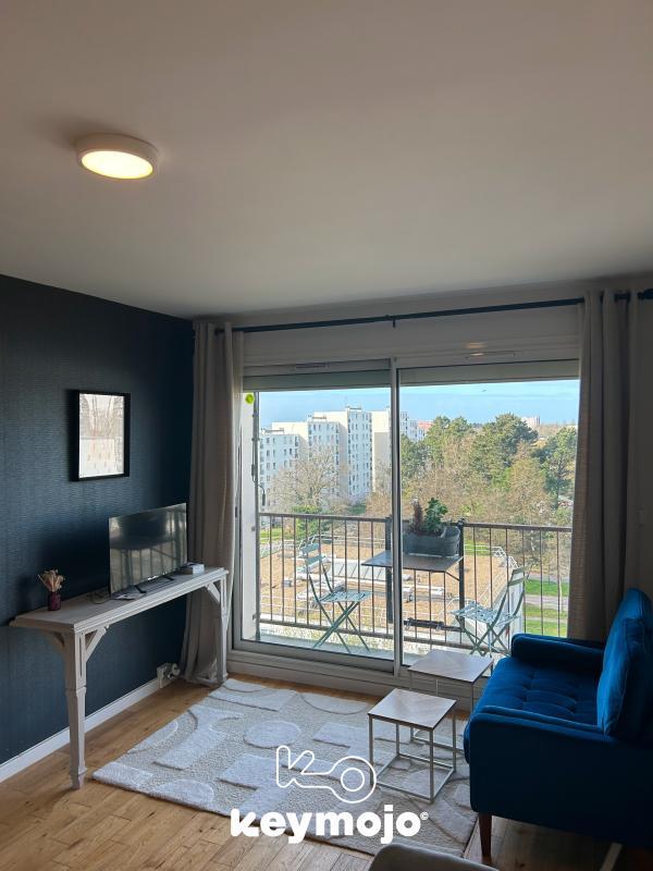 Chambre - 76 m² - 5 pièces