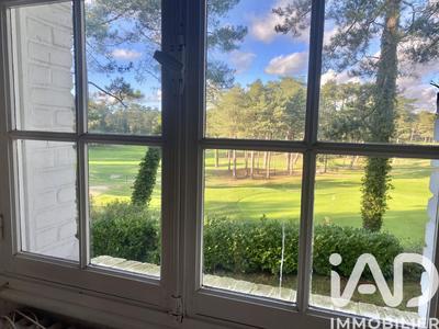 Maison - 235 m² - 10 pièces