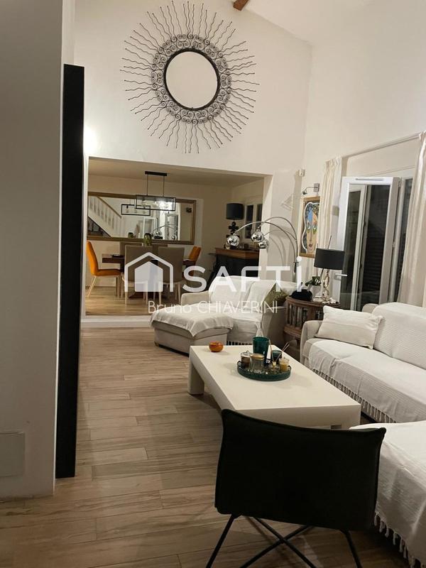 Maison - 176 m² - 5 pièces