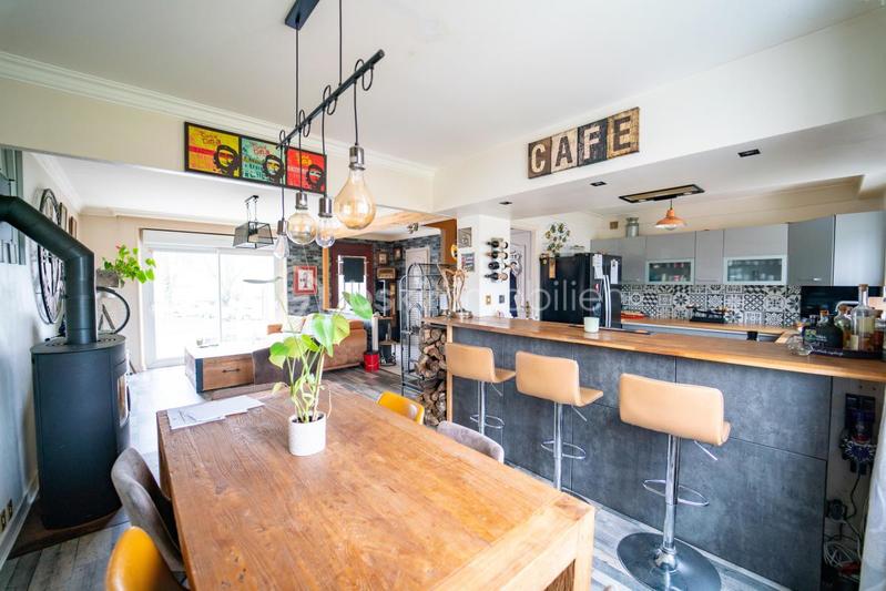 Maison - 91 m² - 6 pièces