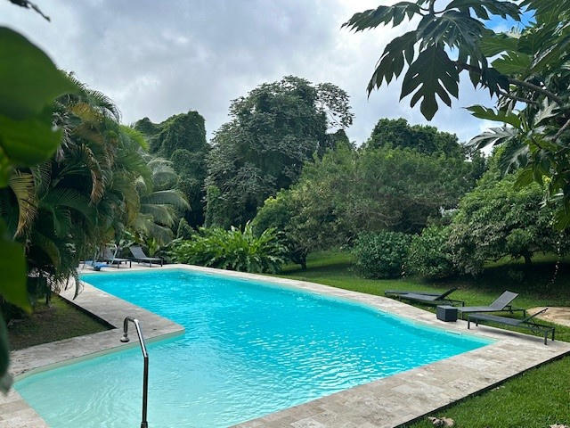 Propriété - 1 m² - 8 pièces