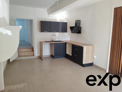 Maison traditionnelle - 75 m² - 4 pièces