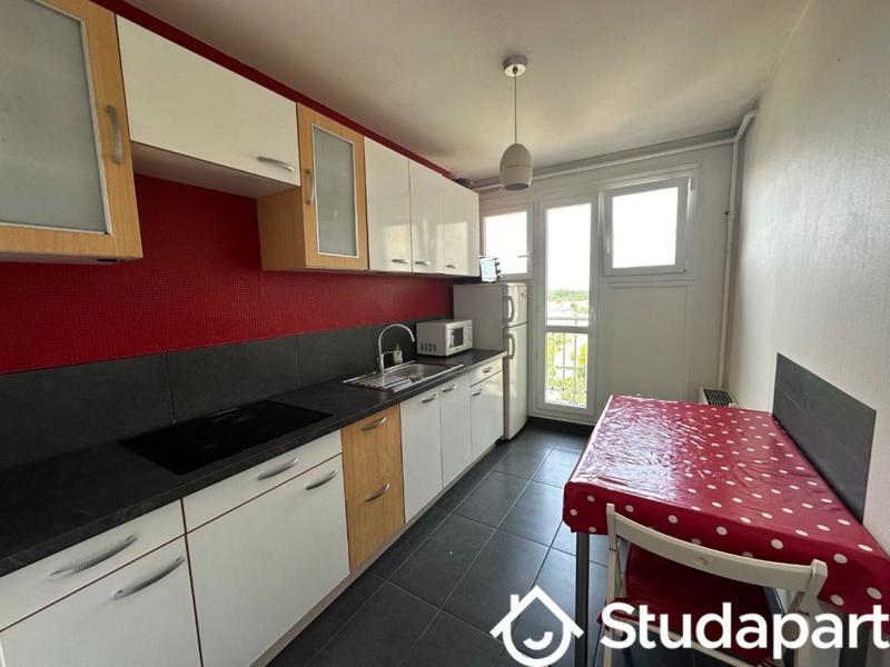 Chambre - 10 m² - 1 pièce