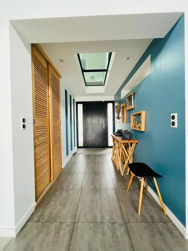 Villa - 243 m² - 9 pièces