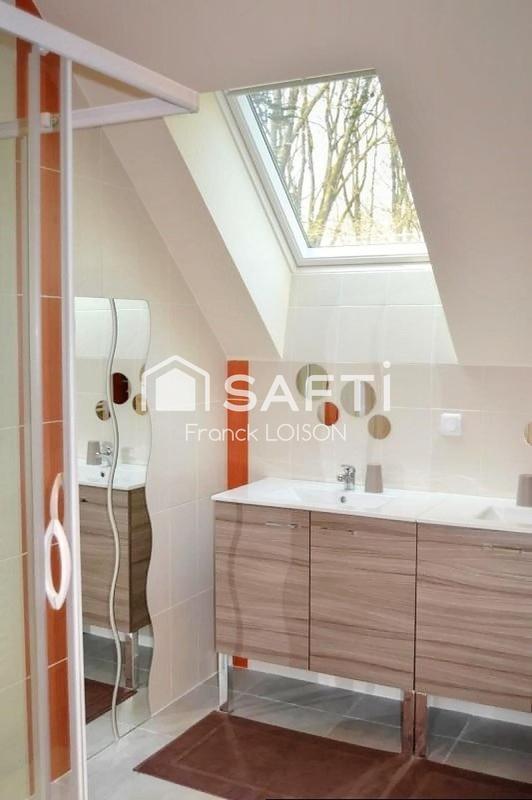 Maison - 246 m² - 9 pièces