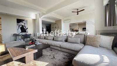 Appartement - 170 m² - 5 pièces