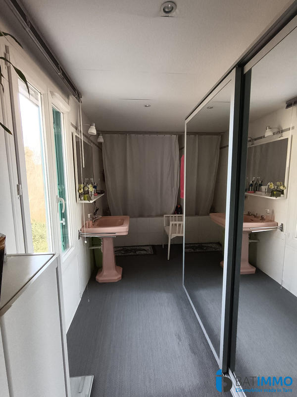 Maison - 220 m² - 9 pièces