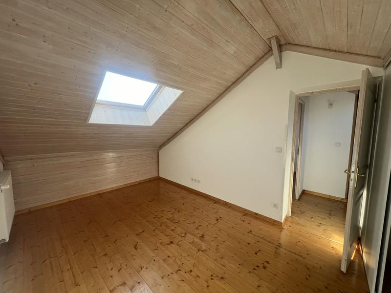 Maison - 98 m² - 5 pièces