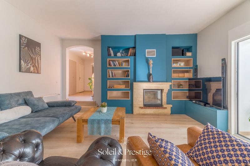 Maison - 180 m² - 9 pièces