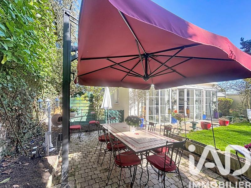 Maison - 200 m² - 6 pièces