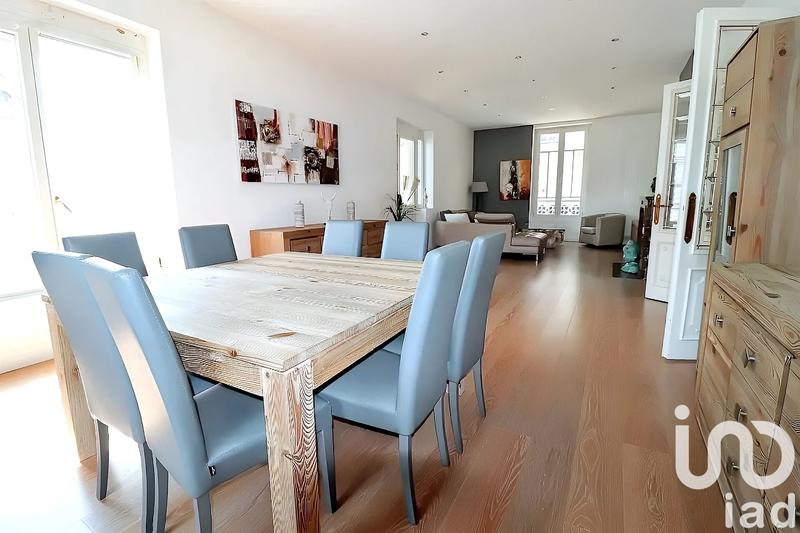 Appartement - 192 m² - 7 pièces