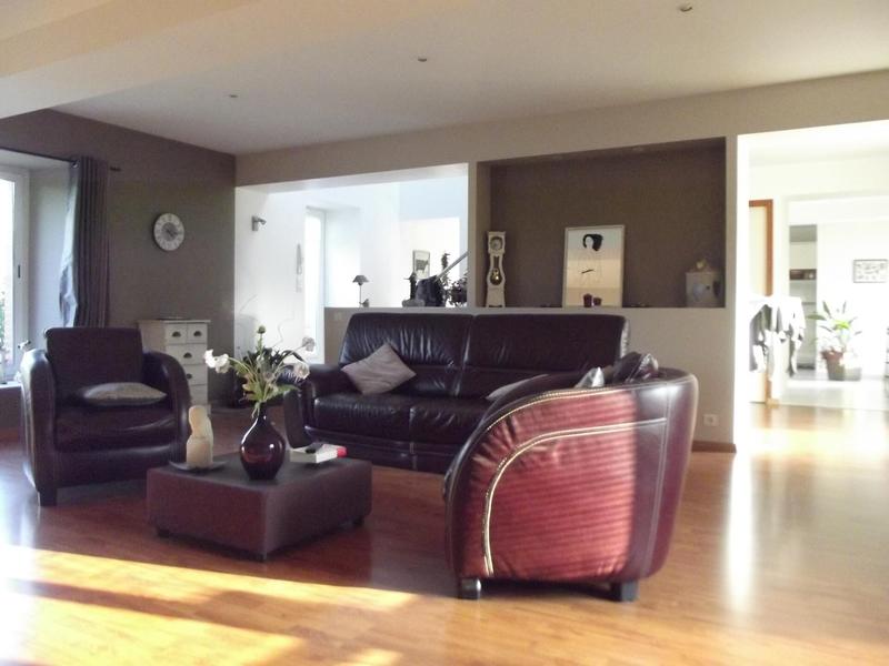 Maison - 430 m² - 11 pièces