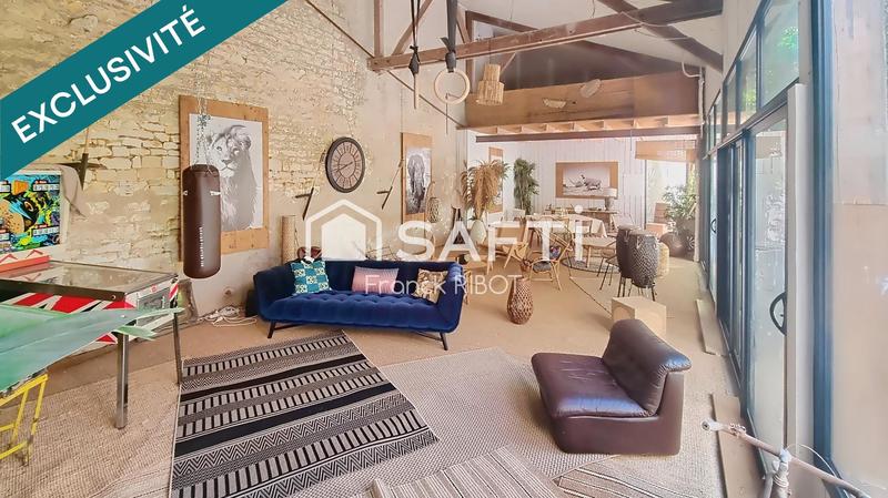 Maison - 283 m² - 10 pièces