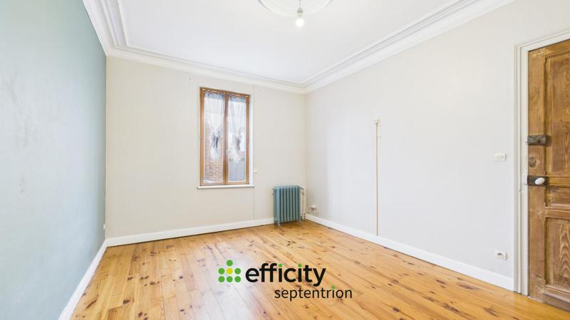 Maison - 277 m² - 11 pièces