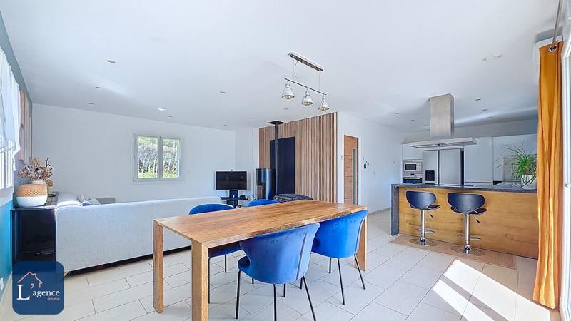 Maison - 277 m² - 6 pièces