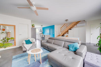 Maison - 180 m² - 8 pièces